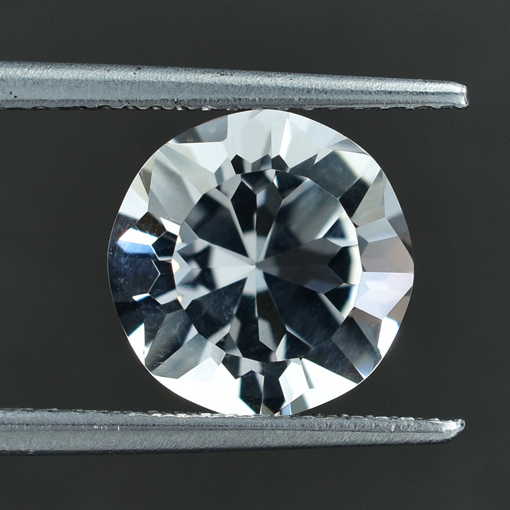 CRYSTAL QUARTZ CUT ROUND 9.50MM 2.85 Cts.