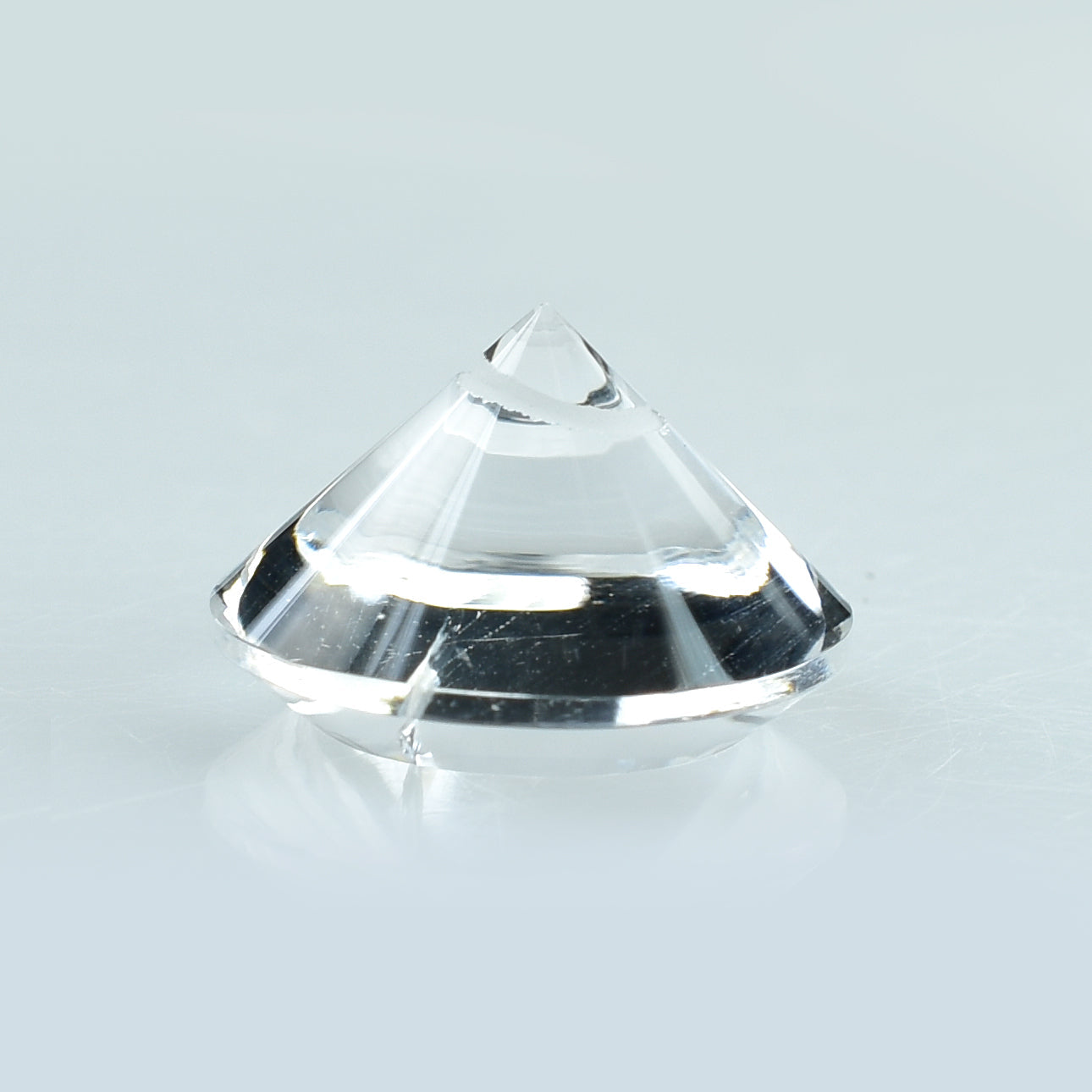 CRYSTAL ROCK QUARTZ SRIRAL CUT ROUND (WHITE)(CLEAN) 15.00X15.00 MM 10.34 CTS