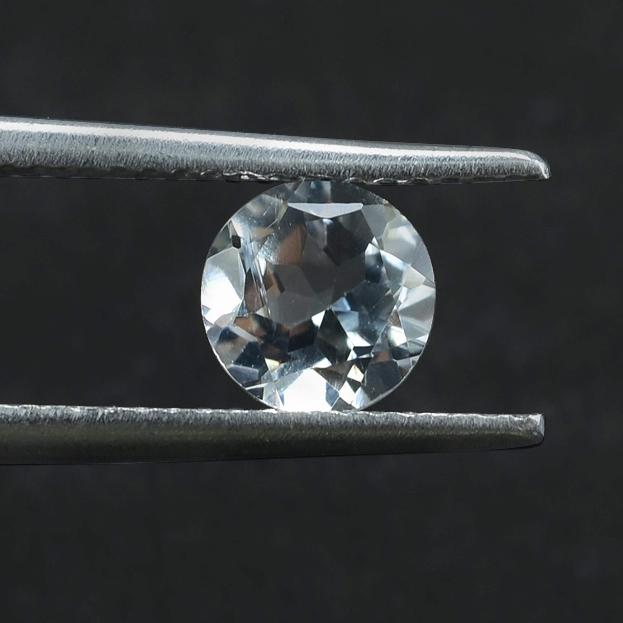 CRYSTAL ROCK QUARTZ CUT ROUND (SI) 6.00X6.00 MM 1.10 CTS