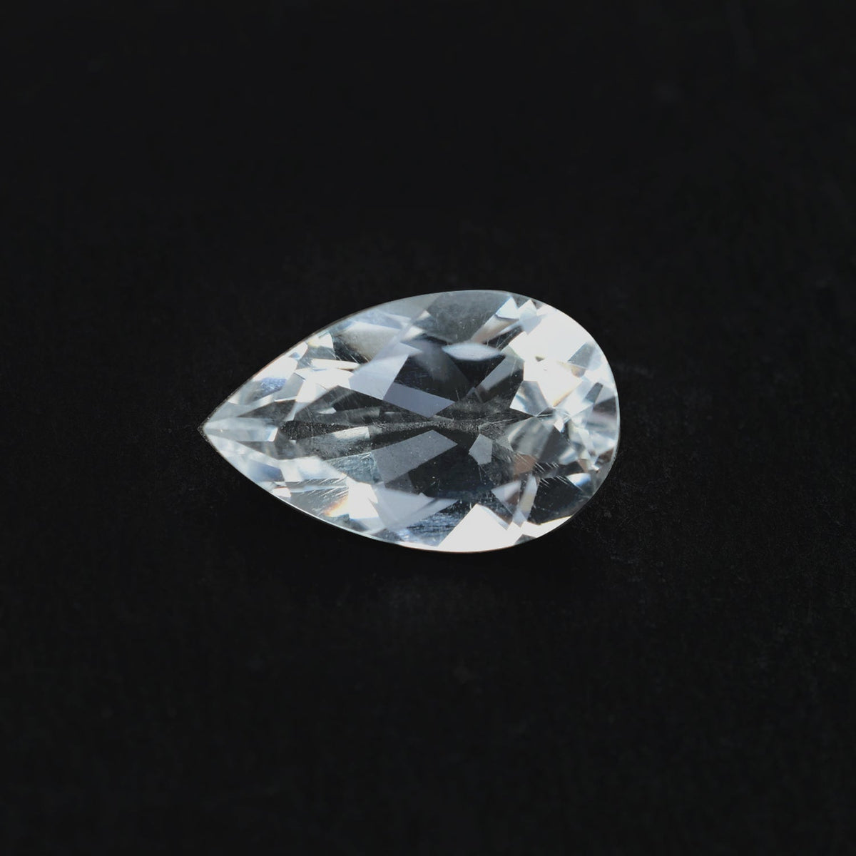 CRYSTAL ROCK QUARTZ CUT PEAR (CLEAN) 13.00X8.00 MM 3.05 CTS