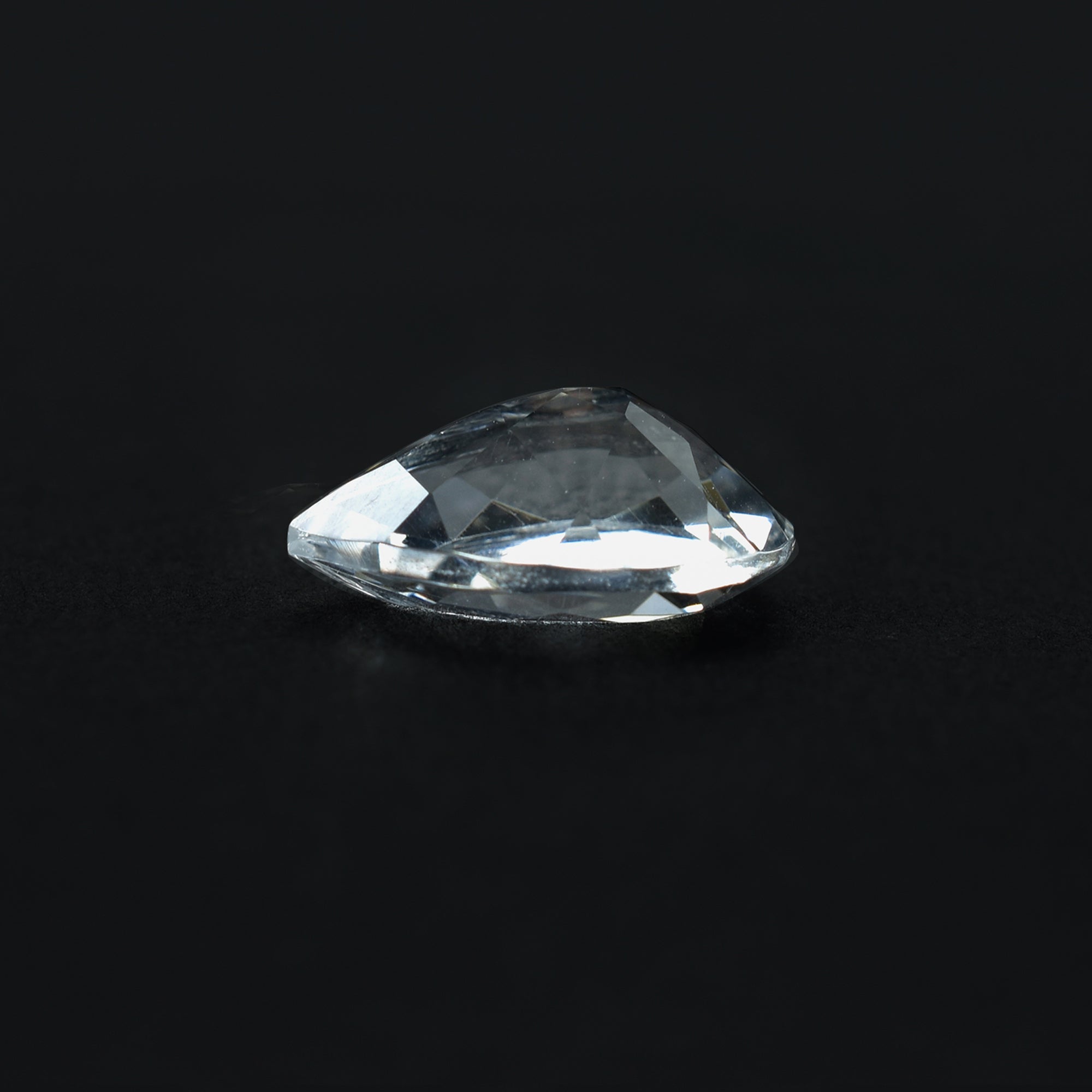 CRYSTAL ROCK QUARTZ CUT PEAR (CLEAN) 13.00X8.00 MM 3.05 CTS