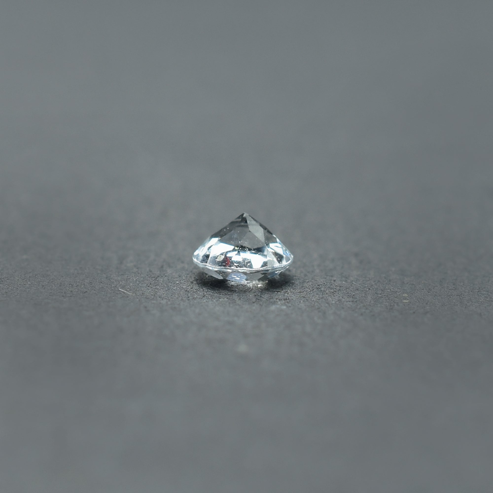 CRYSTAL ROCK QUARTZ CUT ROUND (CLEAN) 4.00X4.00 MM 0.25 CTS