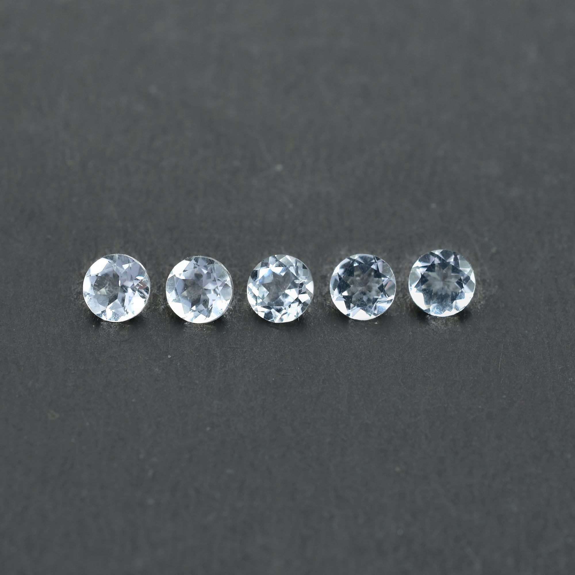 CRYSTAL ROCK QUARTZ CUT ROUND (CLEAN) 4.00X4.00 MM 0.25 CTS