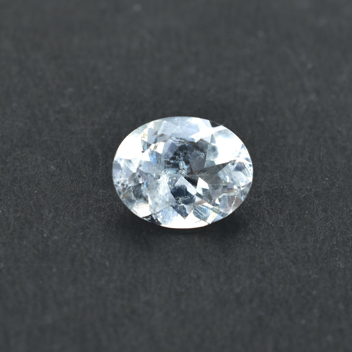 CRYSTAL ROCK QUARTZ CUT OVAL (HI) 10.00X8.00 MM 2.25 CTS