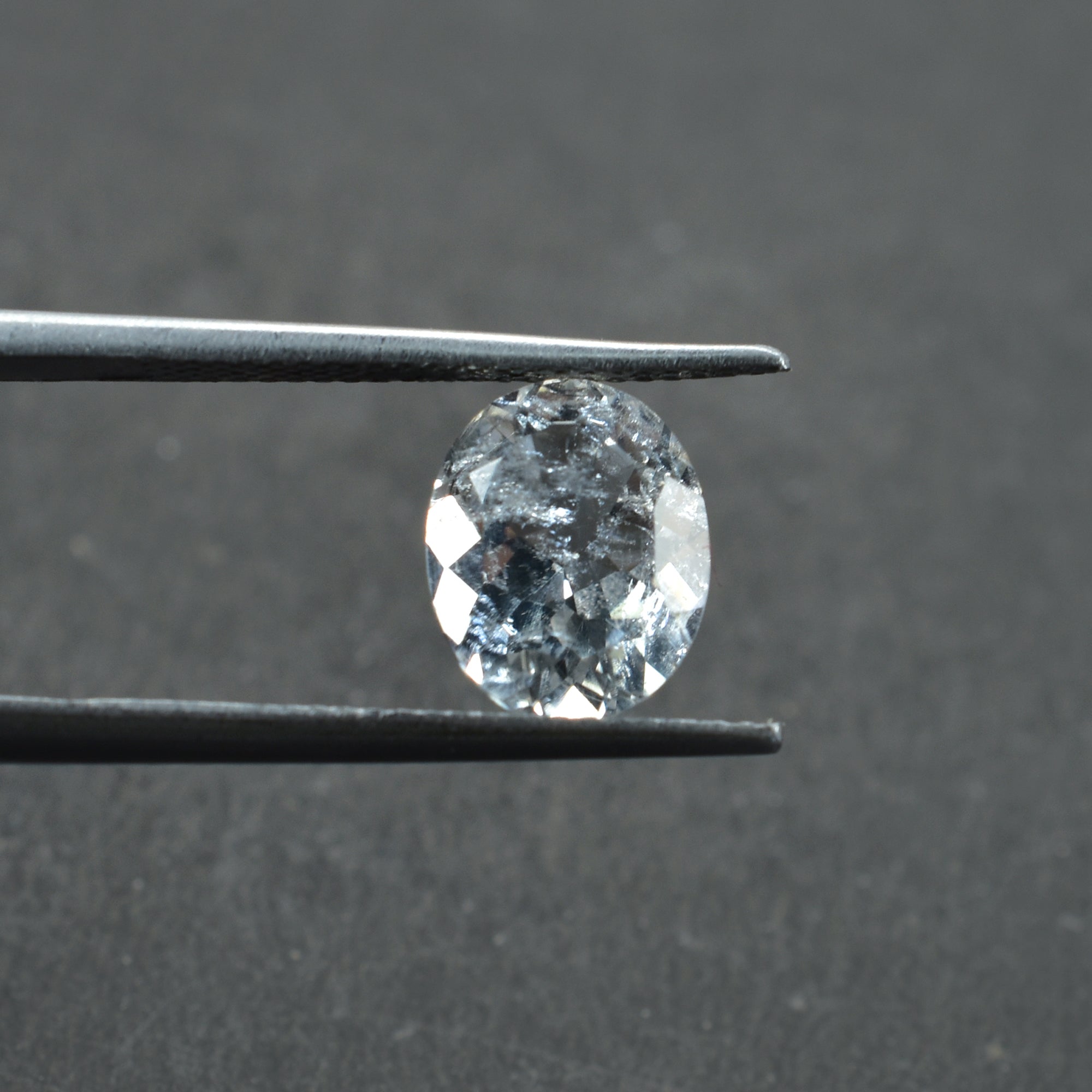 CRYSTAL ROCK QUARTZ CUT OVAL (HI) 10.00X8.00 MM 2.25 CTS
