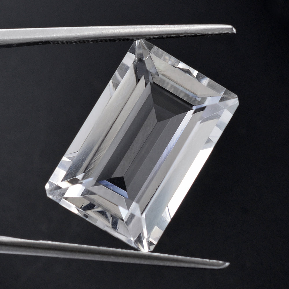 CRYSTAL CUT OCTAGON 18X12MM 14.50 Cts.