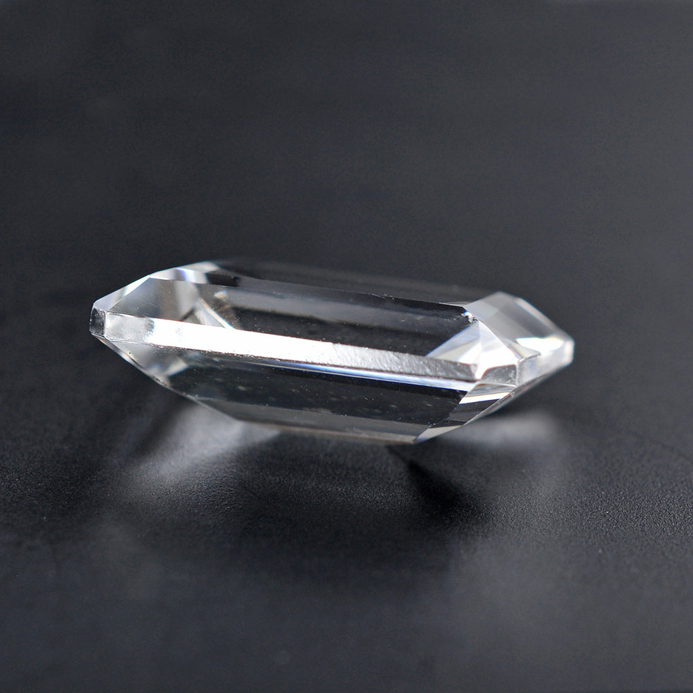 CRYSTAL CUT OCTAGON 14X10MM 5.73 Cts.