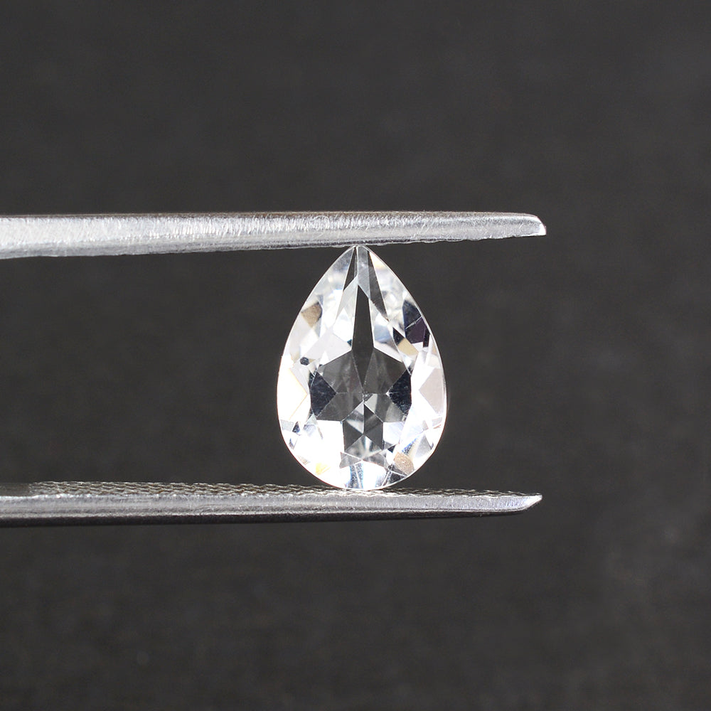 CRYSTAL CUT PEAR 9X6MM (WHITE/CLEAN) 1.38 Cts.