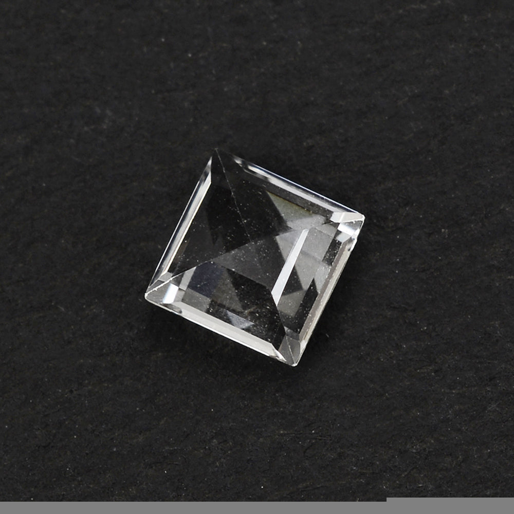 CRYSTAL CUT SQUARE 5MM 0.70 Cts.