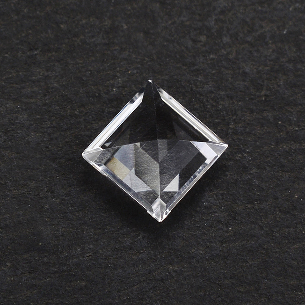 CRYSTAL CUT SQUARE 6MM 1.06 Cts.