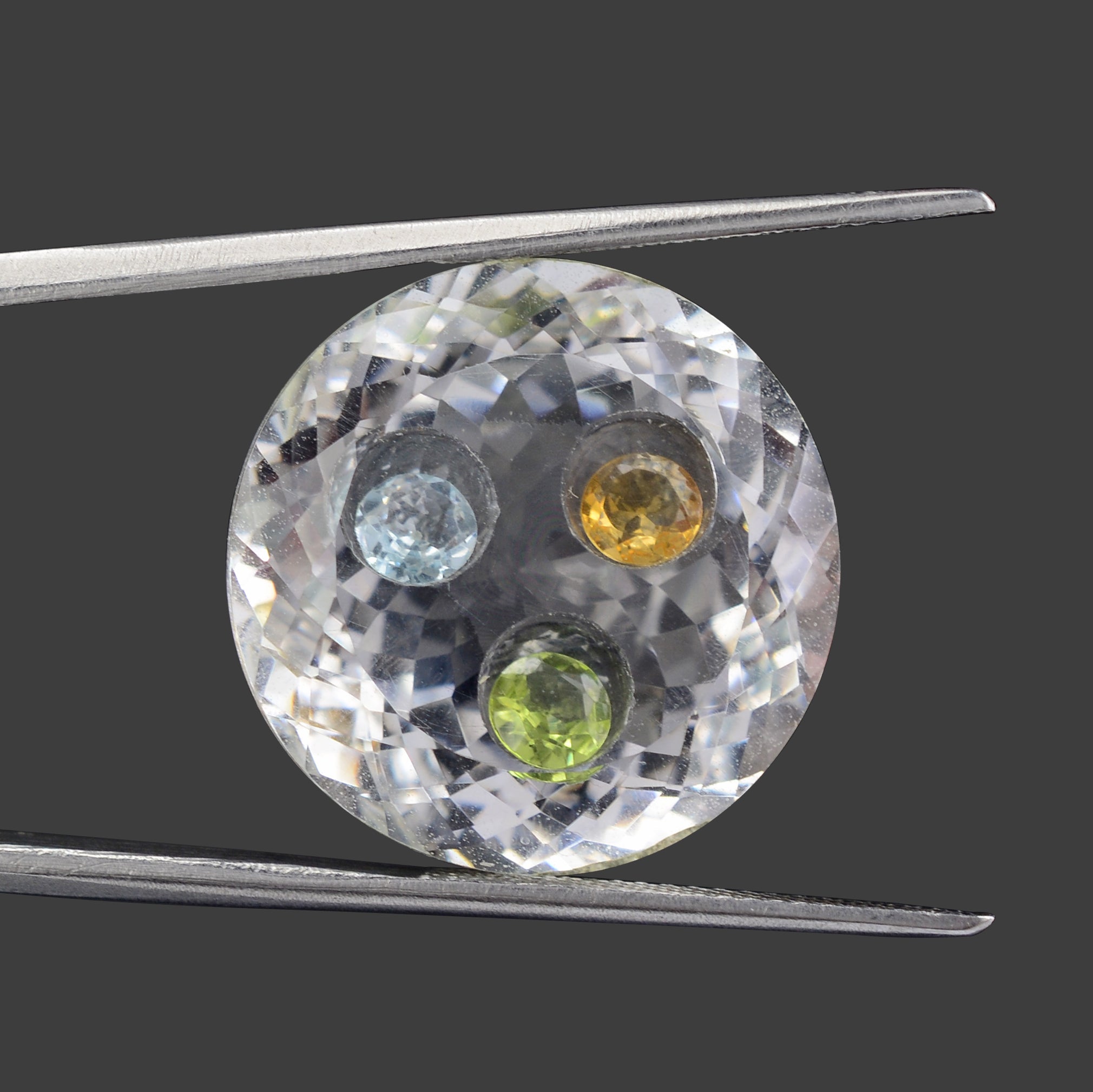CRYSTAL CUT ROUND (INSIDE STONE) 20MM 27.35 Cts.