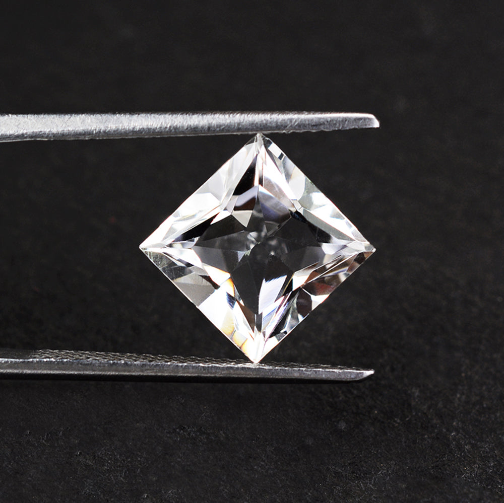 CRYSTAL PRINCESS CUT SQUARE 9MM 3.45 Cts.