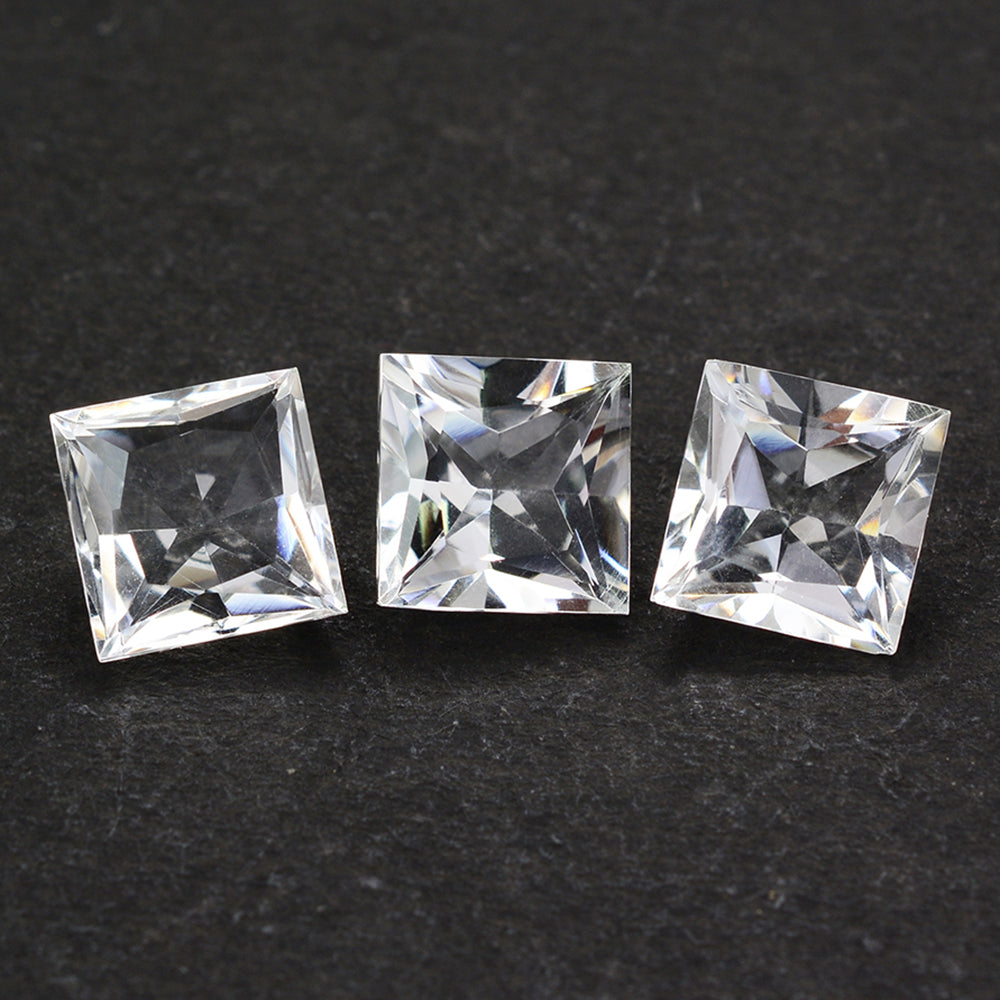 CRYSTAL PRINCESS CUT SQUARE 9MM 3.45 Cts.