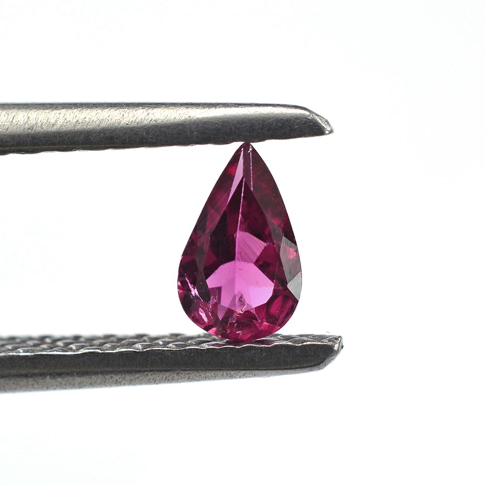 RUBELLITE CUT PEAR 5X3MM 0.20 Cts.