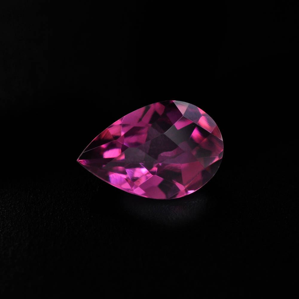 RUBELLITE CHECKER CUT PEAR 6X4MM 0.32 Cts.