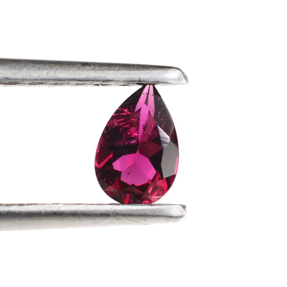 RUBELLITE CUT PEAR (DARK/HI ) 6X4 MM 0.37 Cts.