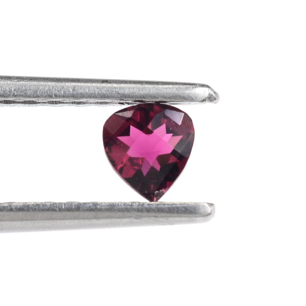 RUBELLITE CHECKER CUT HEART (VERY DARK) 4MM 0.35 Cts.