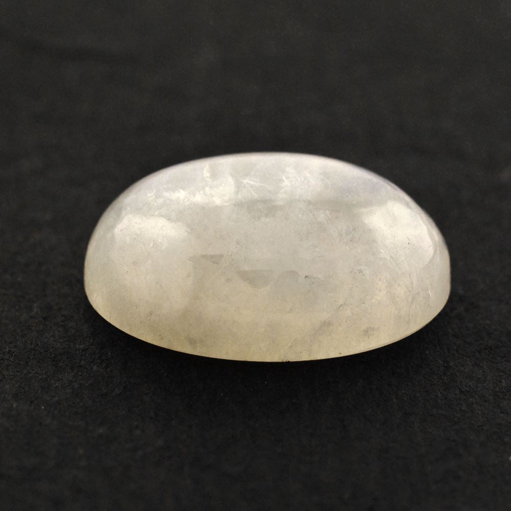 RAINBOW MOONSTONE OVAL CAB (CLOUDY) 14X10MM 5.40 Cts.