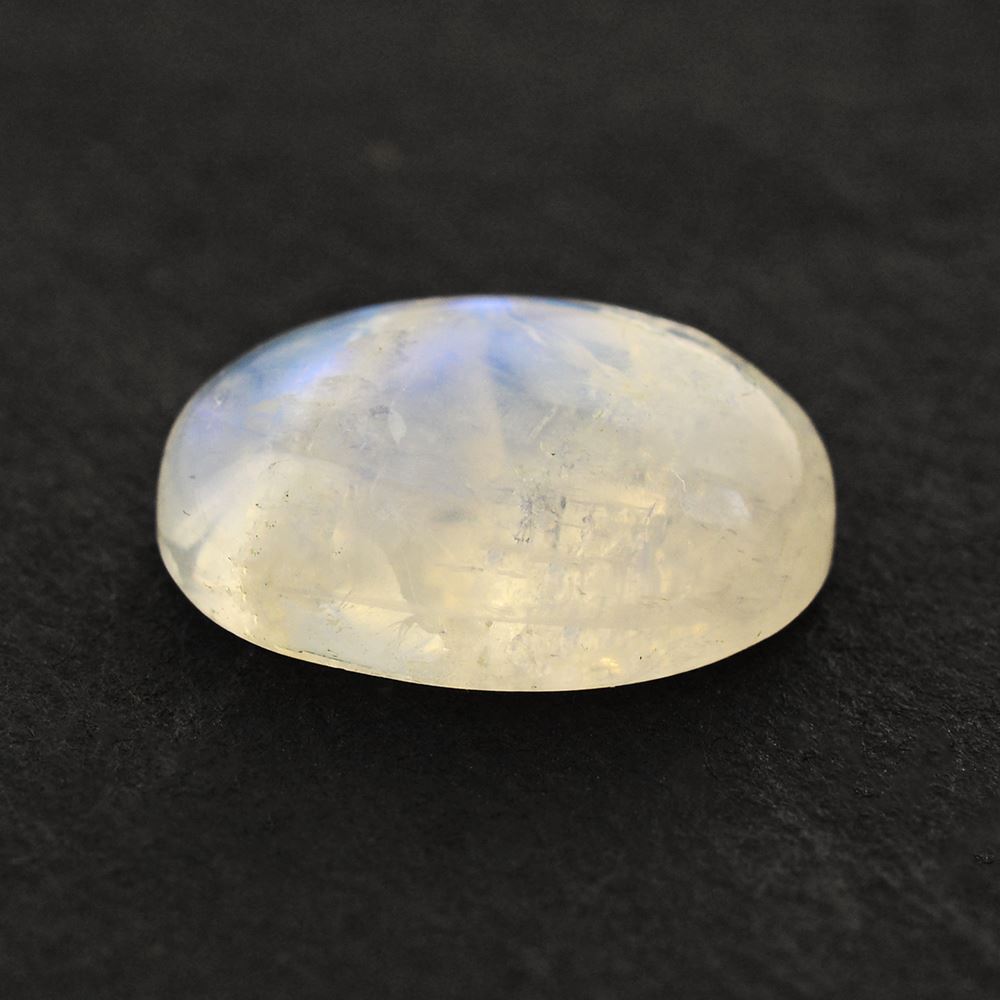 RAINBOW MOONSTONE OVAL CAB (SEMI CLOUDY) 14X10MM 5.54 Cts.