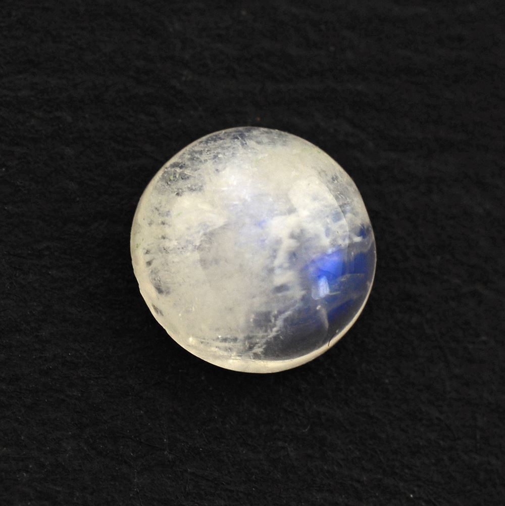 RAINBOW MOONSTONE ROUND CAB (CLOUDY) 6MM 0.87 Cts.