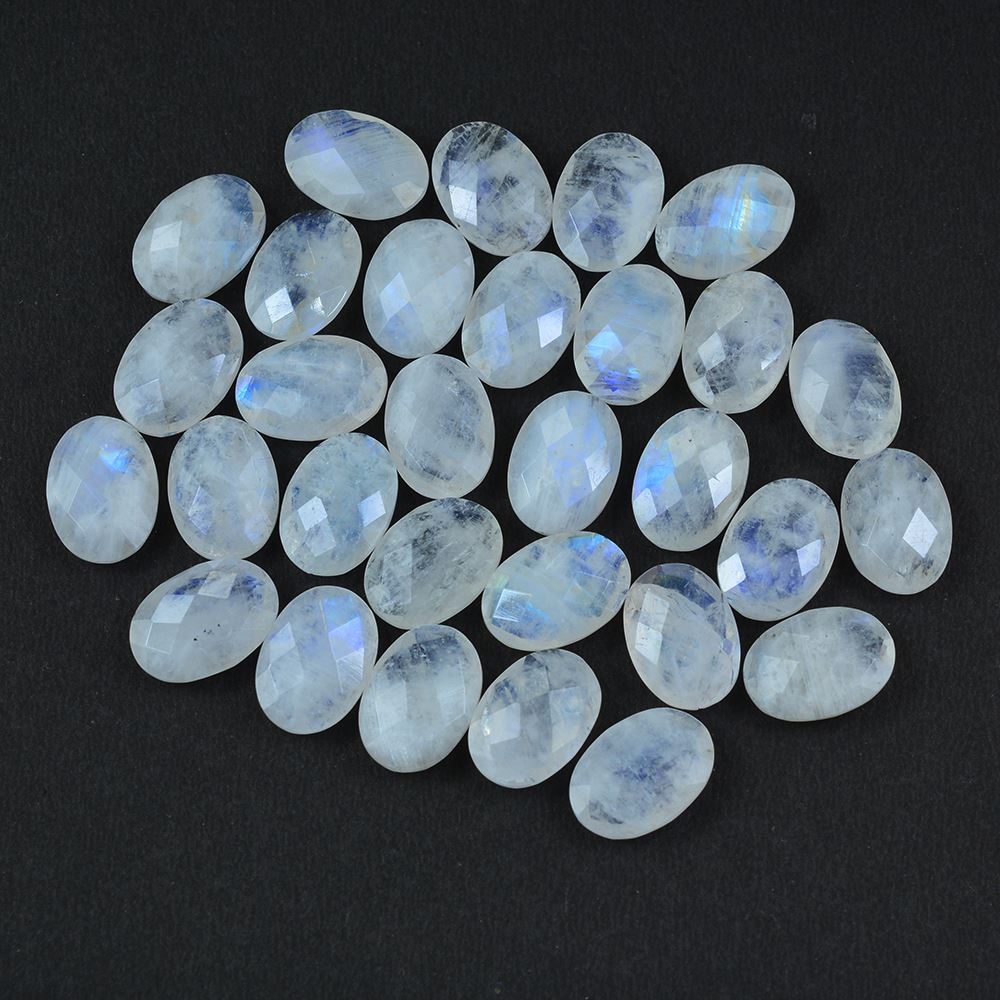 RAINBOW MOONSTONE CHECKER CUT BRIOLETTE OVAL (CLOUDY) 14X10 MM 4.35 Cts.