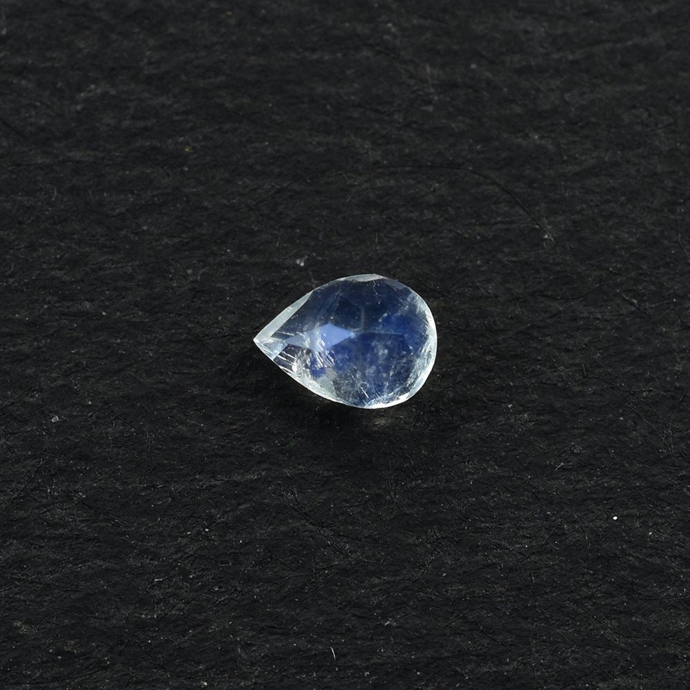 RAINBOW MOONSTONE CUT PEAR (CLEAN) 3.50X2.50MM 0.36 Cts.