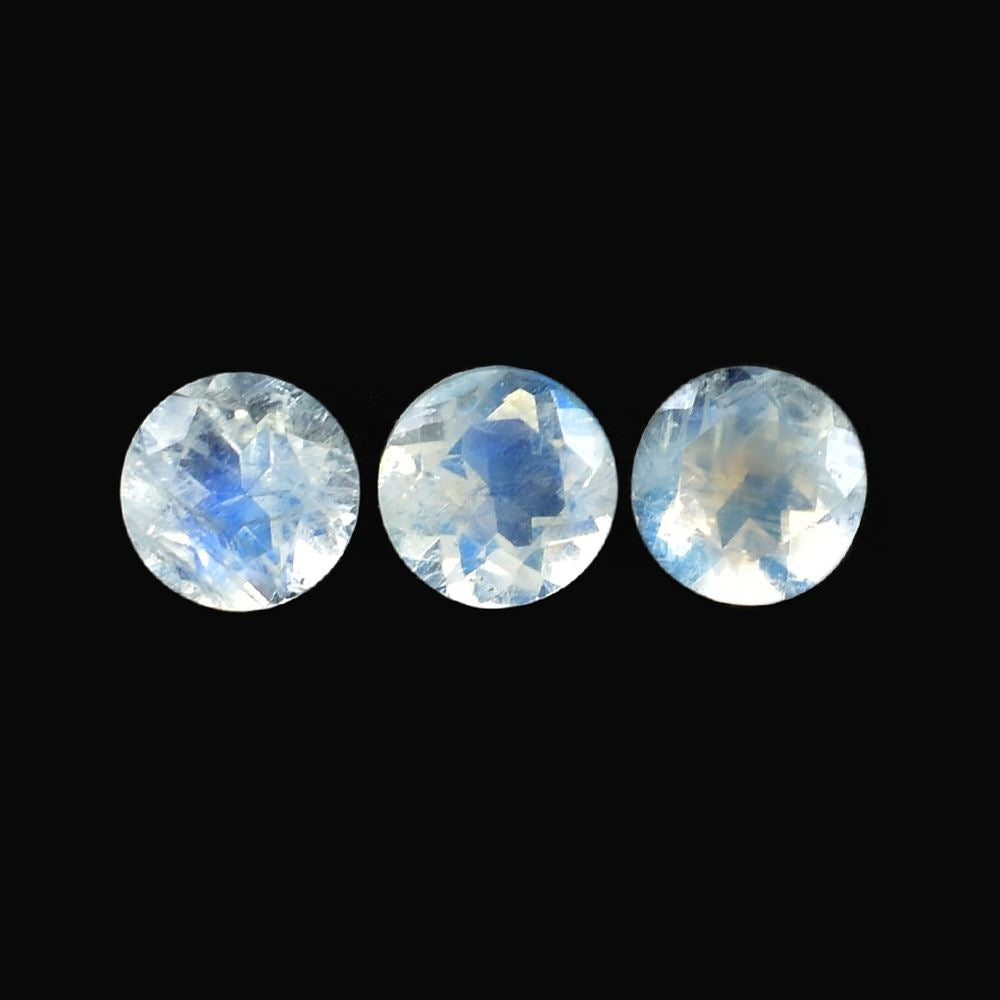RAINBOW MOONSTONE CUT ROUND (TRASPARENT)(NICE BLUE SHINE) 5.00X5.00 MM 0.48 Cts.