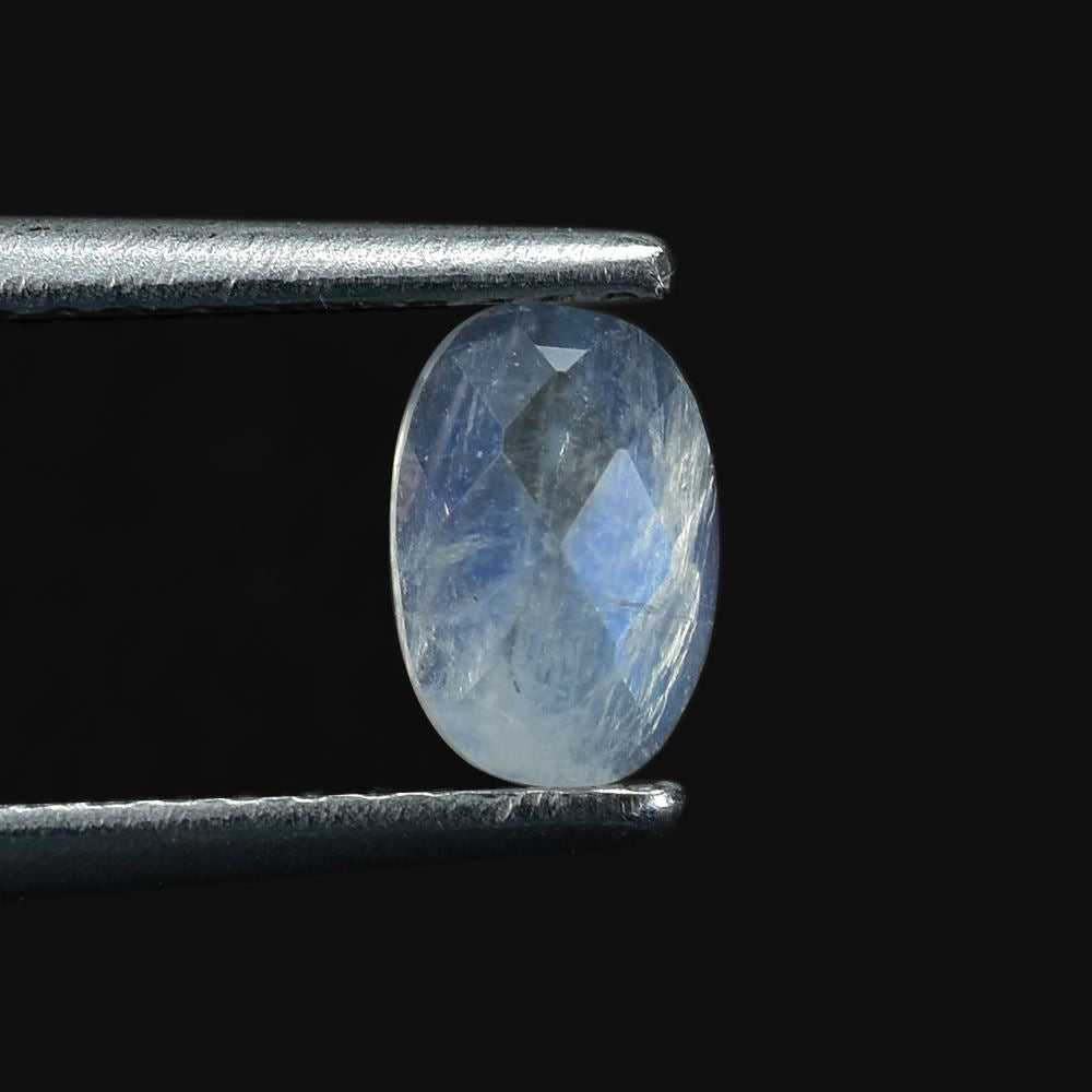 RAINBOW MOONSTONE CHECKER CUT OVAL CAB (SEMI CLOUDY) 6.00X4.00 MM 0.41 Cts.