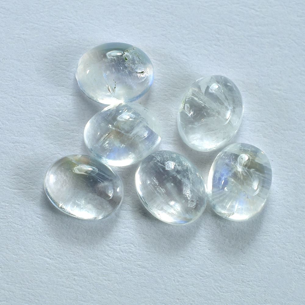 RAINBOW MOONSTONE PLAIN OVAL CAB (TRANSPARENT)(SI) 5.00X4.00 MM 0.43 Cts.