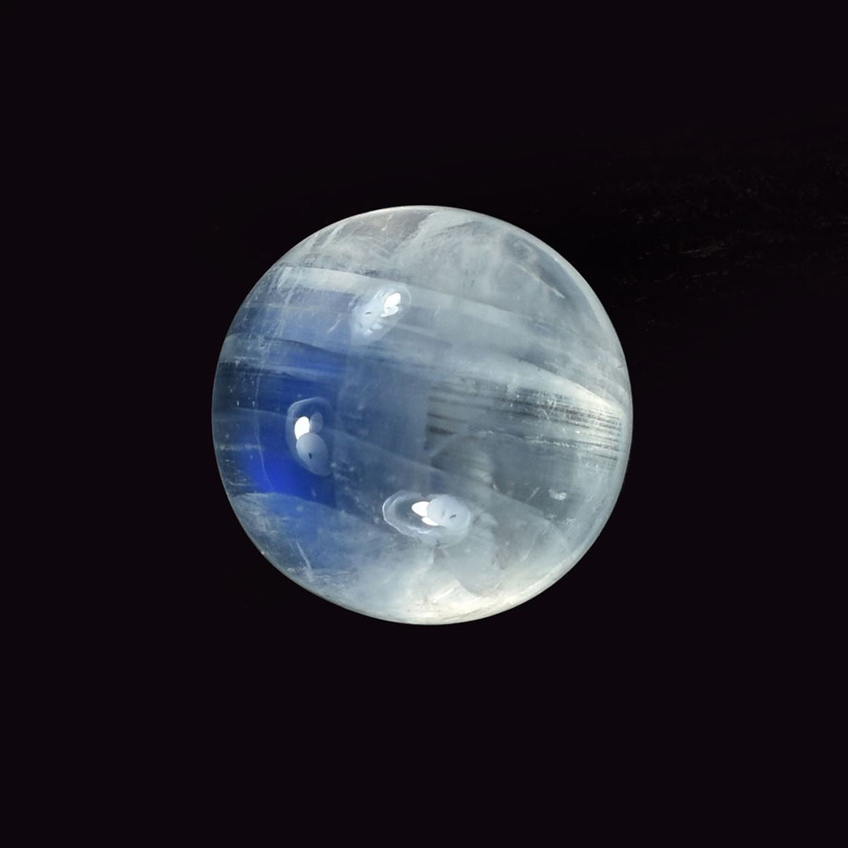RAINBOW MOONSTONE PLAIN ROUND CAB (SEMI CLOUDY)(NICE BLUE SHINE) 8.00X8.00 MM 2.17 Cts.