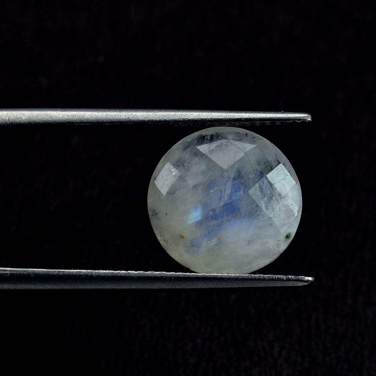 RAINBOW MOONSTONE CHECKER BRIOLETTE ROUND (CLOUDY)(SOME BLACK SPOT) 12.00X12.00 MM 4.36 Cts.