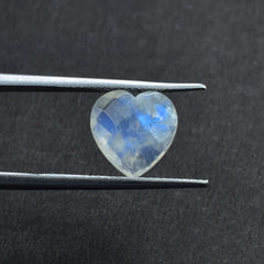 RAINBOW MOONSTONE CHECKER BRIOLETTE HEART (SEMI CLOUDY)(NICE BLUE SHINE) 10.00X10.00 MM 2.76 Cts.