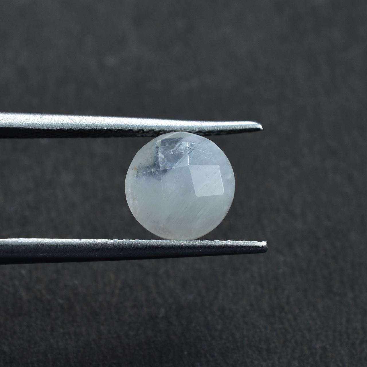 RAINBOW MOONSTONE CHECKER BRIOLETTE ROUND (CLOUDY)(VERY LOW POWER) 8.00X8.00 MM 1.88 Cts.