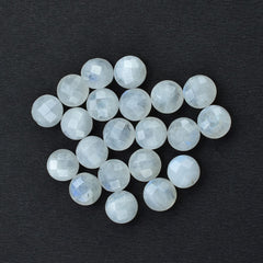 RAINBOW MOONSTONE CHECKER BRIOLETTE ROUND (CLOUDY)(VERY LOW POWER) 8.00X8.00 MM 1.88 Cts.