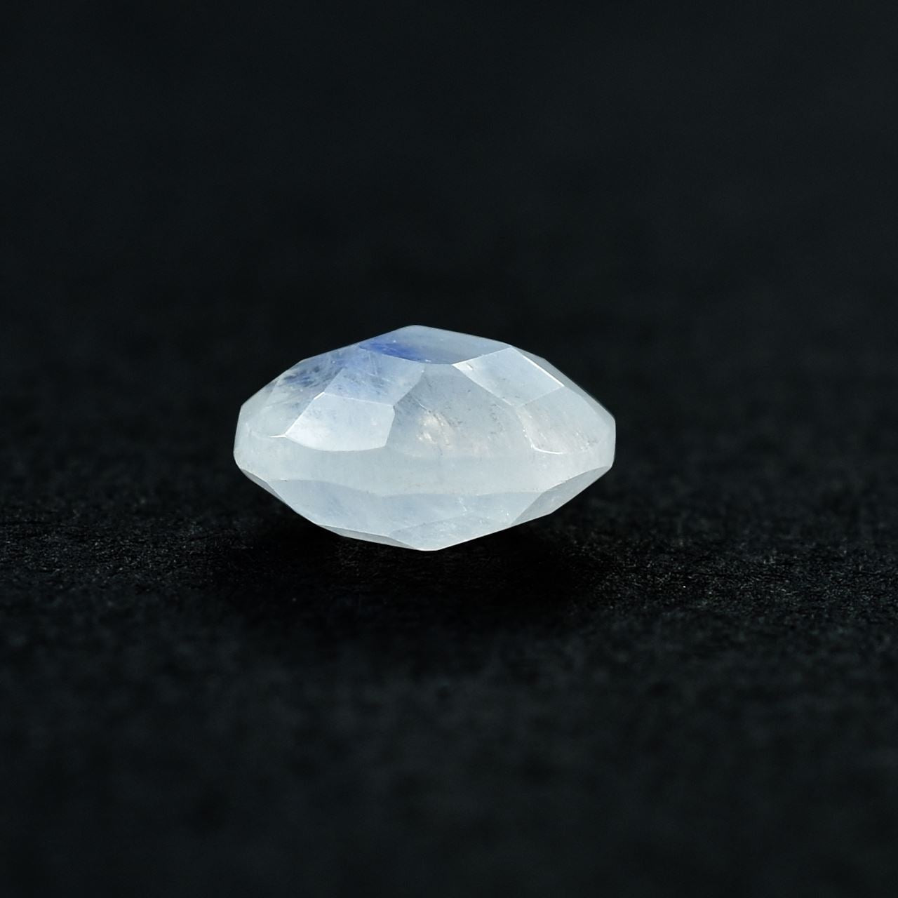 Natural Rainbow Moonstone Faceted Oval Gem 8x6 MM White Color Calibrated