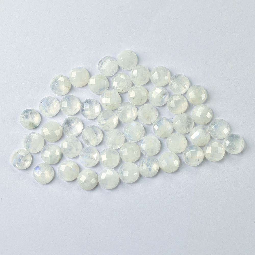 RAINBOW MOONSTONE CHECKER CUT ROUND CAB (CLOUDY) 7.00X7.00 MM 1.19 Cts.