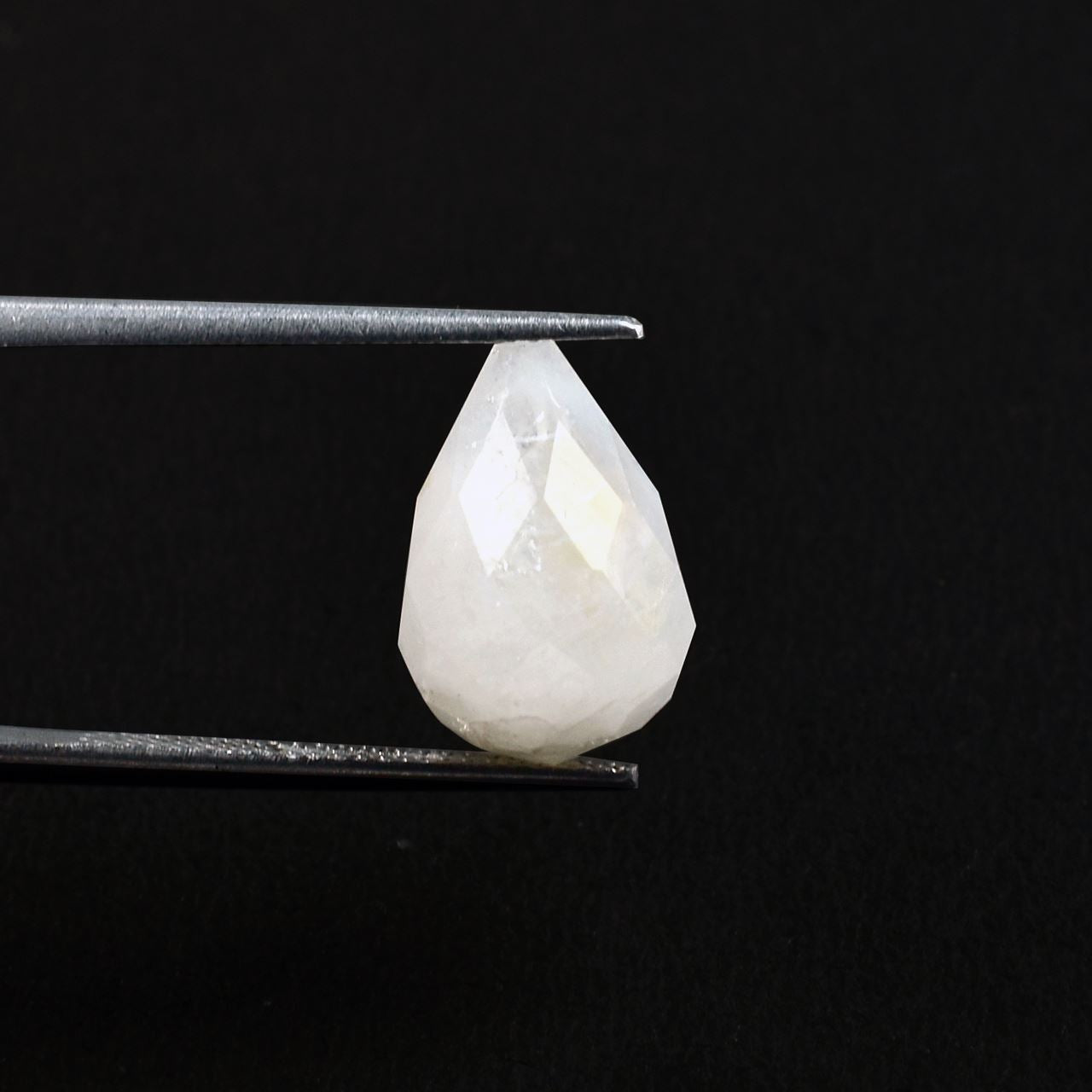 RAINBOW MOONSTONE CHECKER CUT FACETED DROP (CLOUDY)(H/D-1.00MM) 14.00X10.00 MM 8.69 Cts.