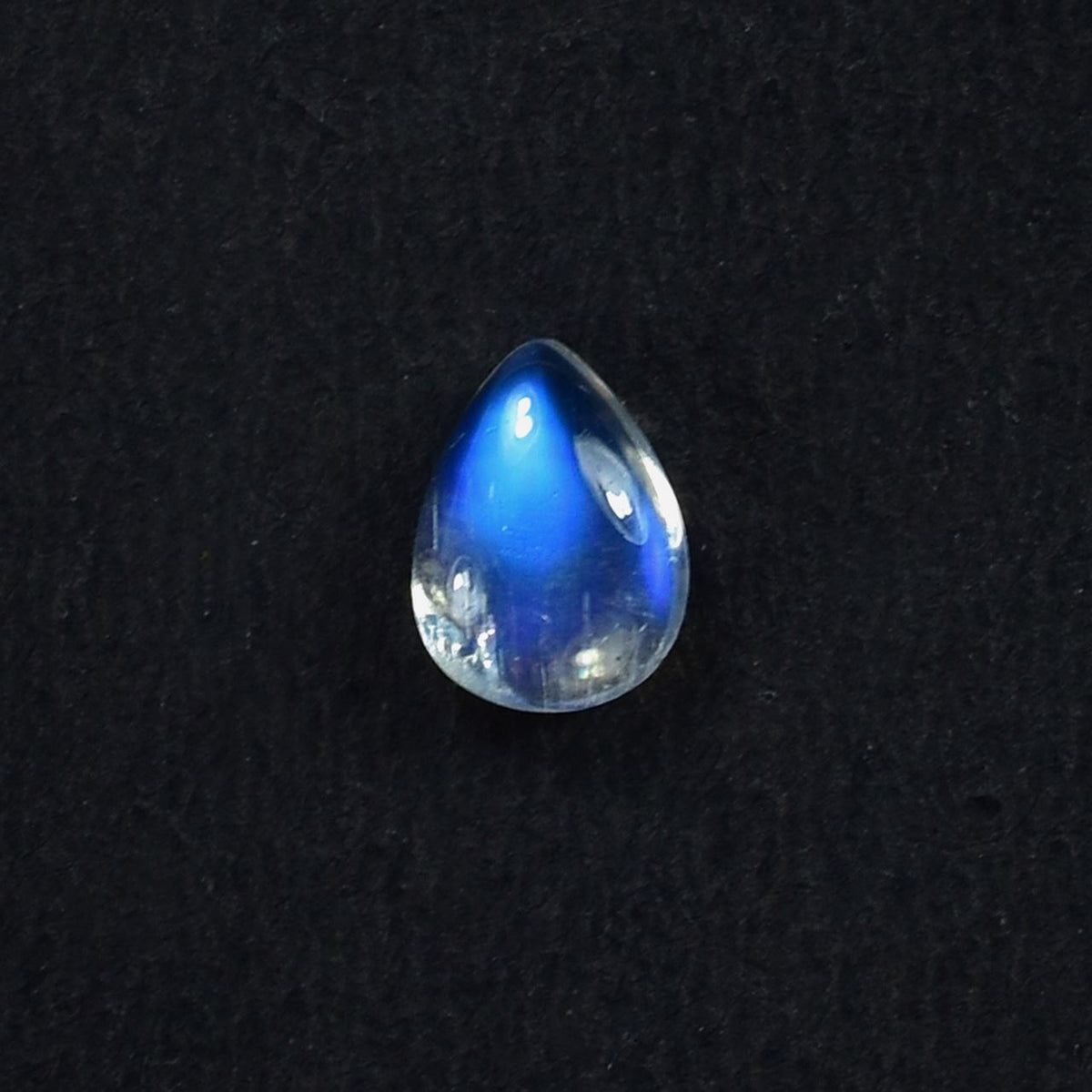 RAINBOW MOONSTONE PEAR CAB (CLEAN/VSI) 7.00X5.00 MM 0.63 Cts.