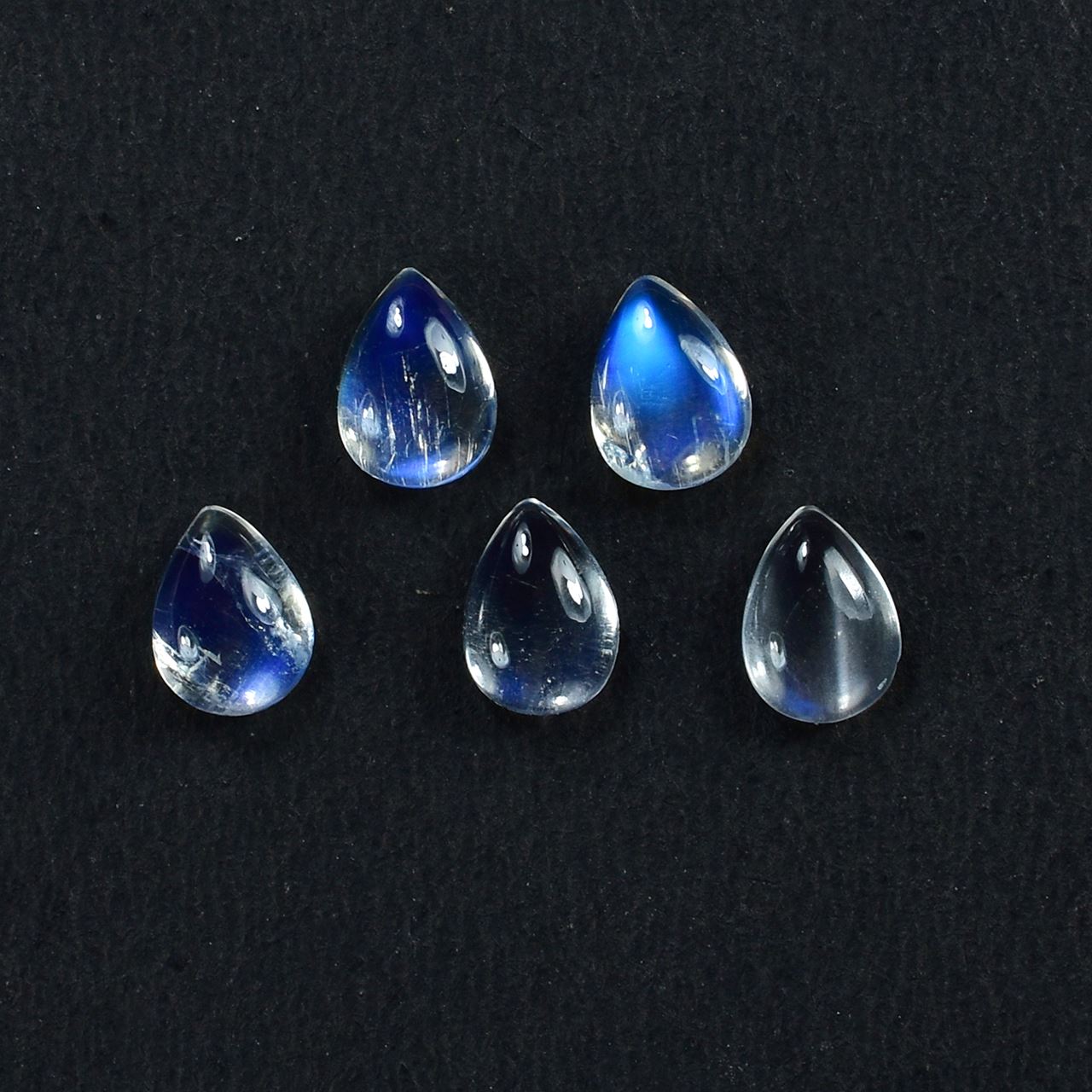RAINBOW MOONSTONE PEAR CAB (CLEAN/VSI) 7.00X5.00 MM 0.63 Cts.