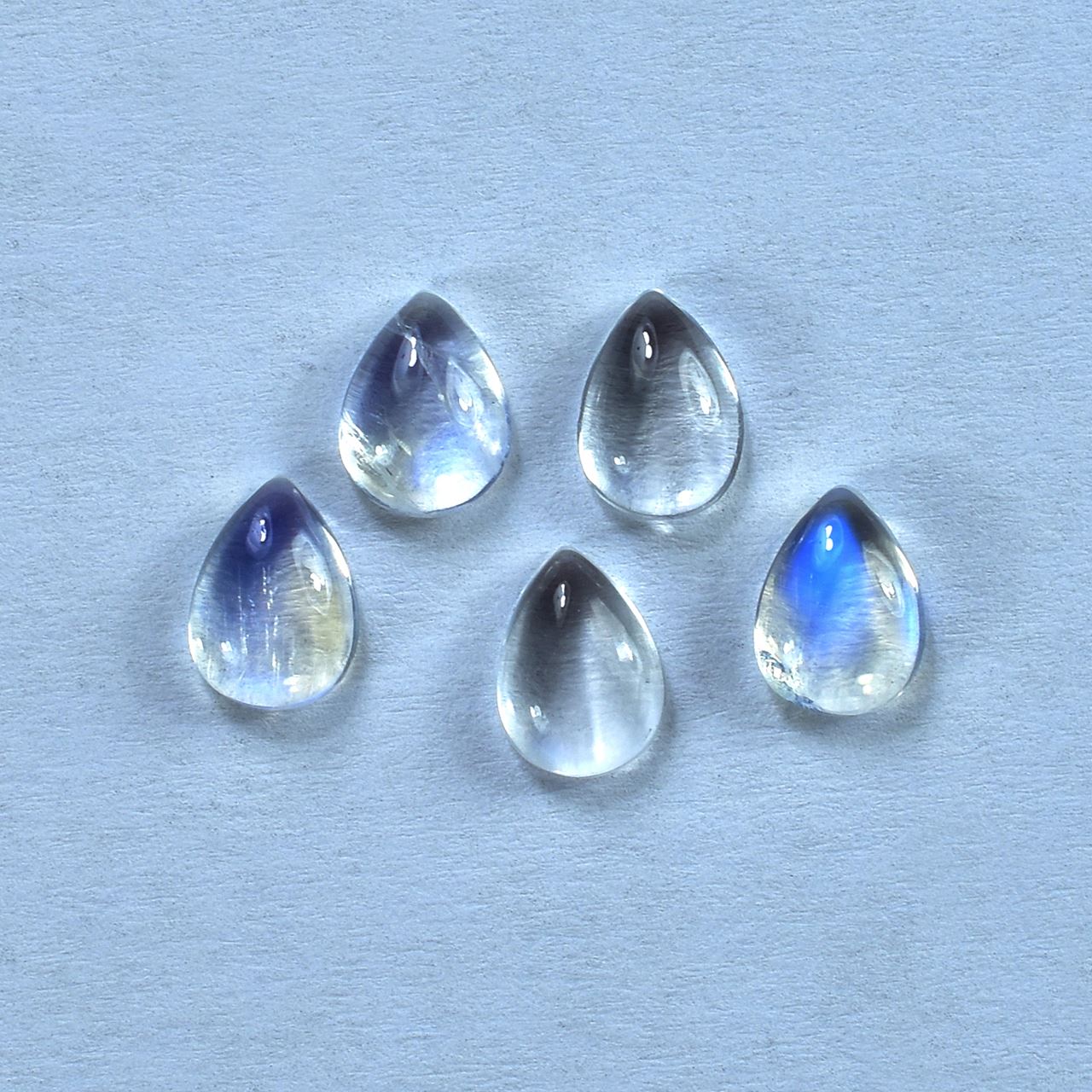 RAINBOW MOONSTONE PEAR CAB (CLEAN/VSI) 7.00X5.00 MM 0.63 Cts.