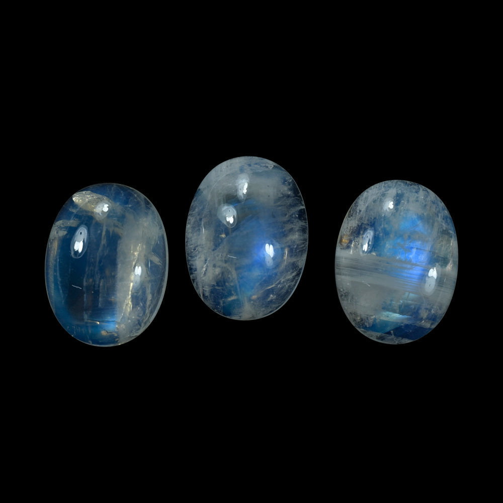 RAINBOW MOONSTONE OVAL CAB (SEMI CLOUDY) 24.00X18.00 MM 26.23 Cts.
