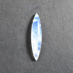RAINBOW MOONSTONE CAB MARQUISE (SEMI CLOUDY) 32.00X7.00 MM 9.00 Cts.