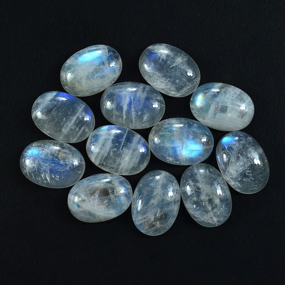 RAINBOW MOONSTONE OVAL CAB (CLOUDY) 18.00X13.00 MM 8.63 Cts.
