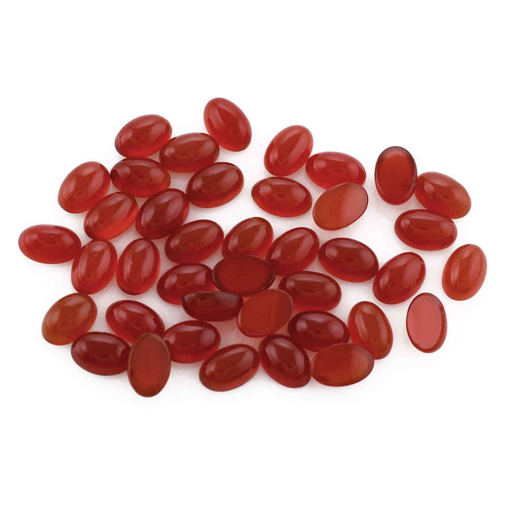 RED ONYX OVAL CAB 6X4MM 0.46 Cts.