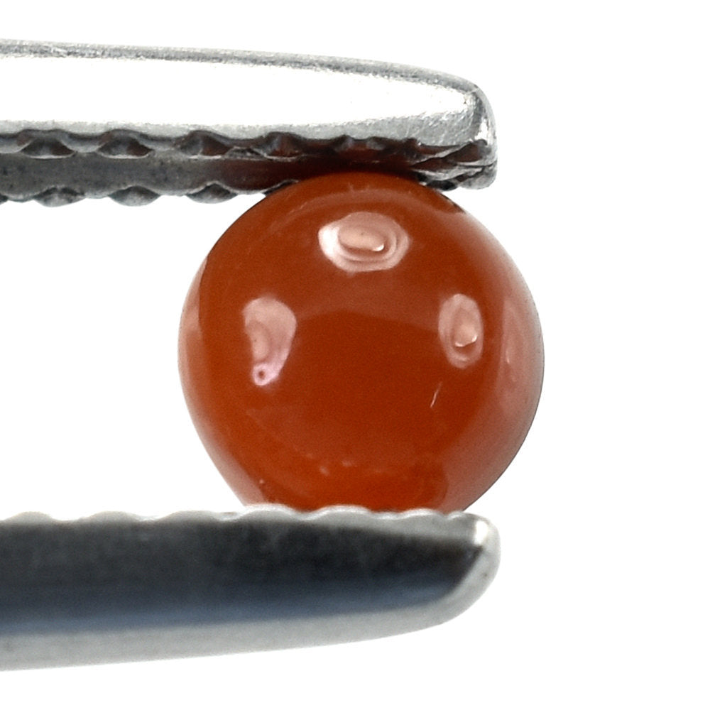 RED ONYX ROUND CAB 4MM 0.31 Cts.