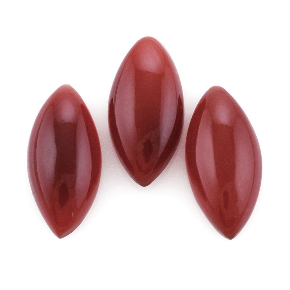 RED ONYX MARQUISE CAB 15X7MM 3.01 Cts.