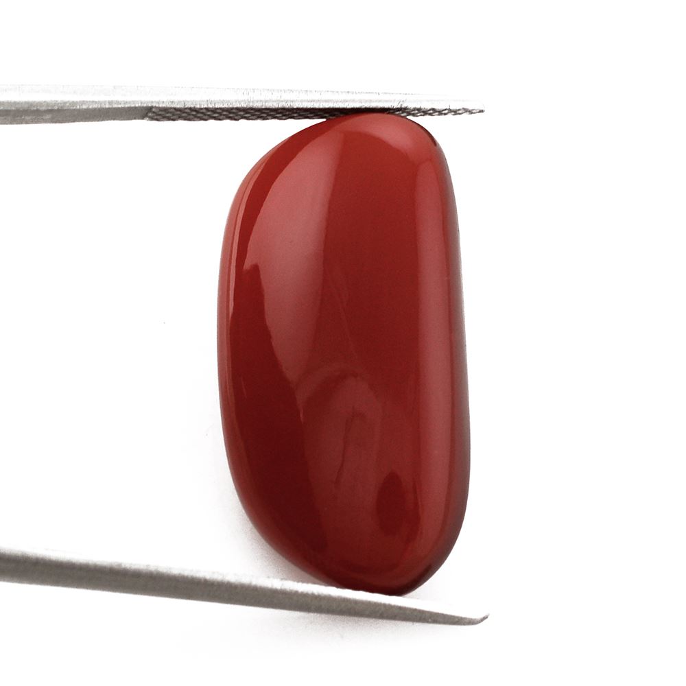 RED ONYX IRREGULAR CUSHION CAB 26X13MM 14.90 Cts.