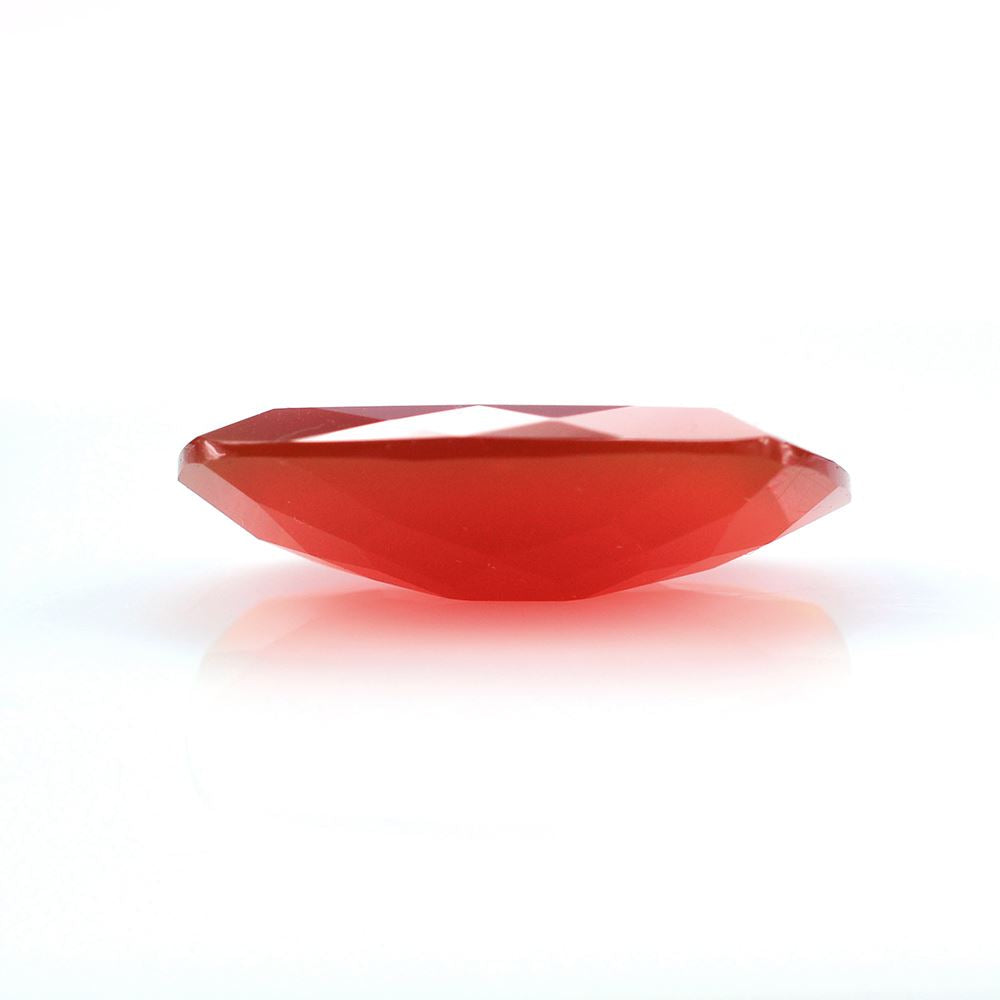 RED ONYX CUT CUSHION 20X15MM 10.55 Cts.