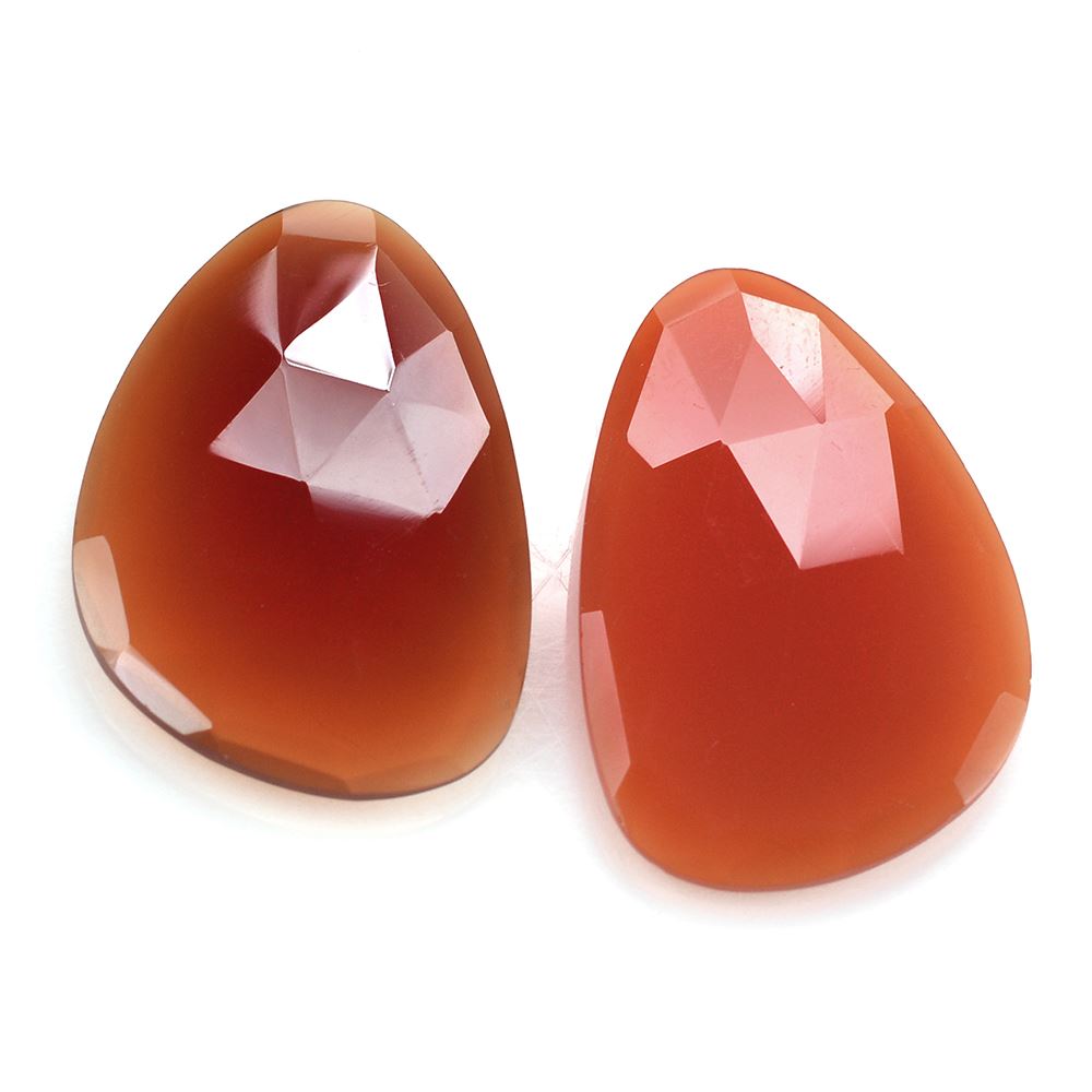 RED ONYX ROSE CUT BRIOLETTE IRREGULAR PEAR 30X20MM 15.05 Cts.