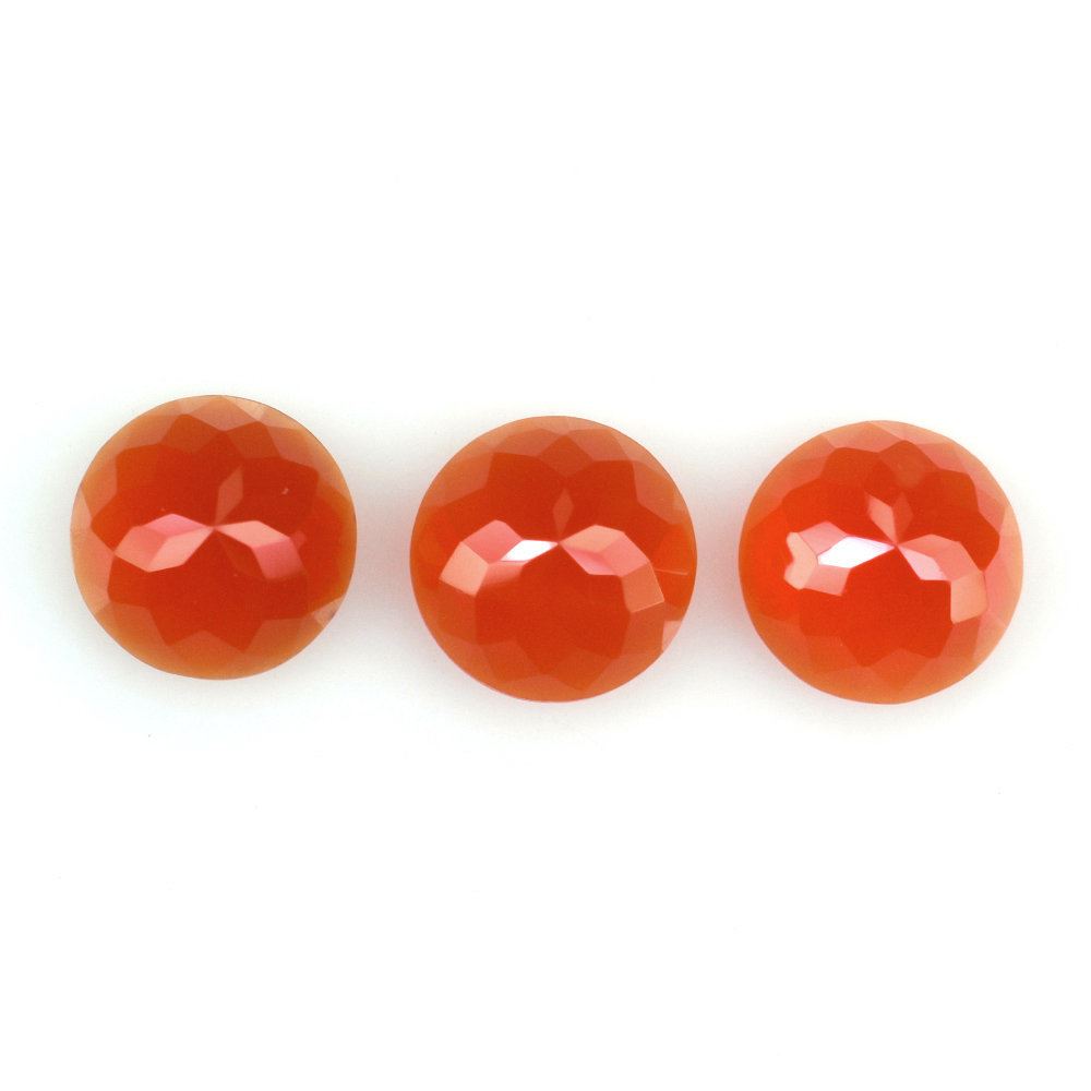 RED ONYX FLOWER CUT ROUND CAB 6MM 0.68 Cts.
